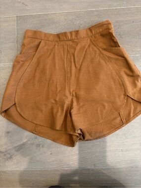 Samantha Pleet Rust Brown Curved-Hem High-Waist Shorts